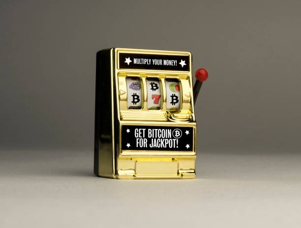 Play'n GO game lobby displaying table-game and slot titles on koy toto platform